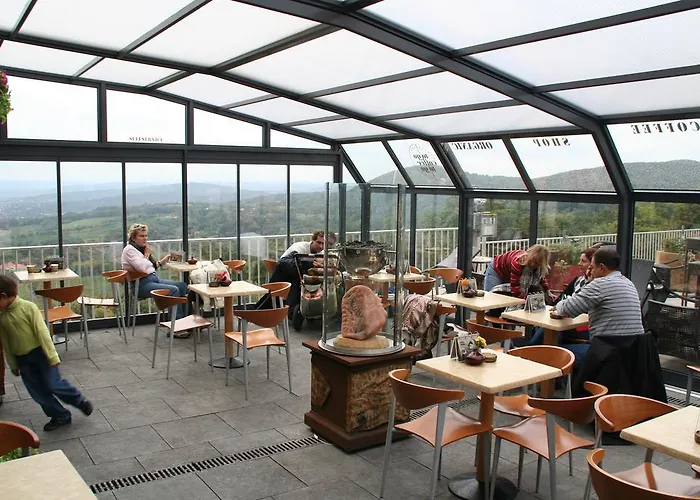 Suitehotel Kahlenberg 3*