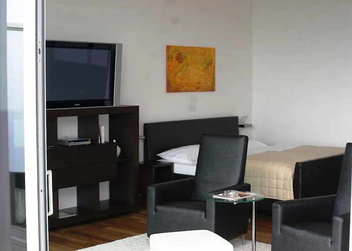 Suitehotel Kahlenberg 3*
